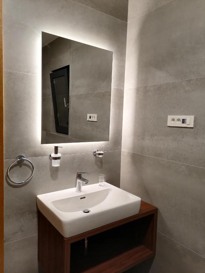 Apartamento Olive Tree Mansion Vir Exterior foto