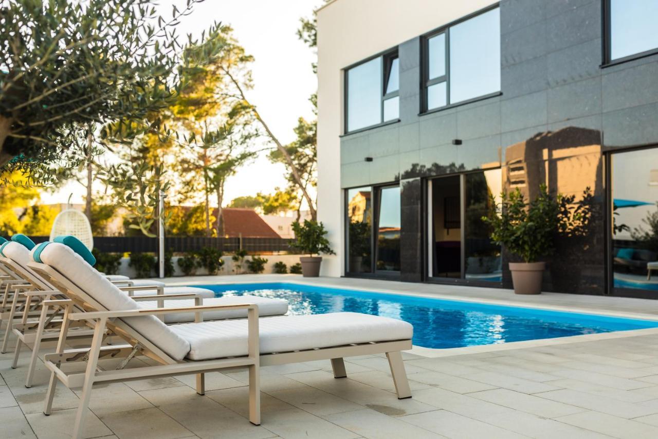 Apartamento Olive Tree Mansion Vir Exterior foto