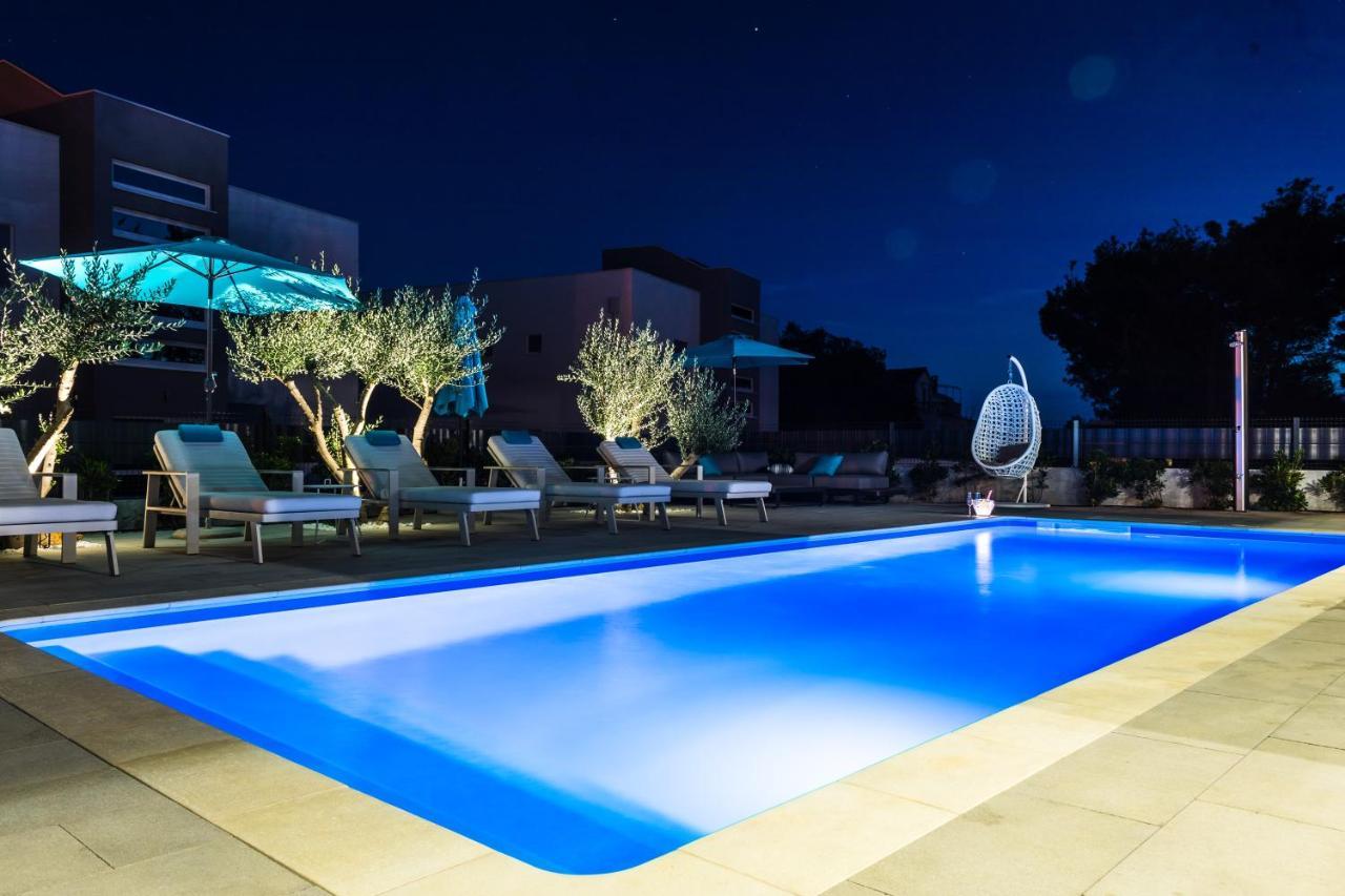Apartamento Olive Tree Mansion Vir Exterior foto