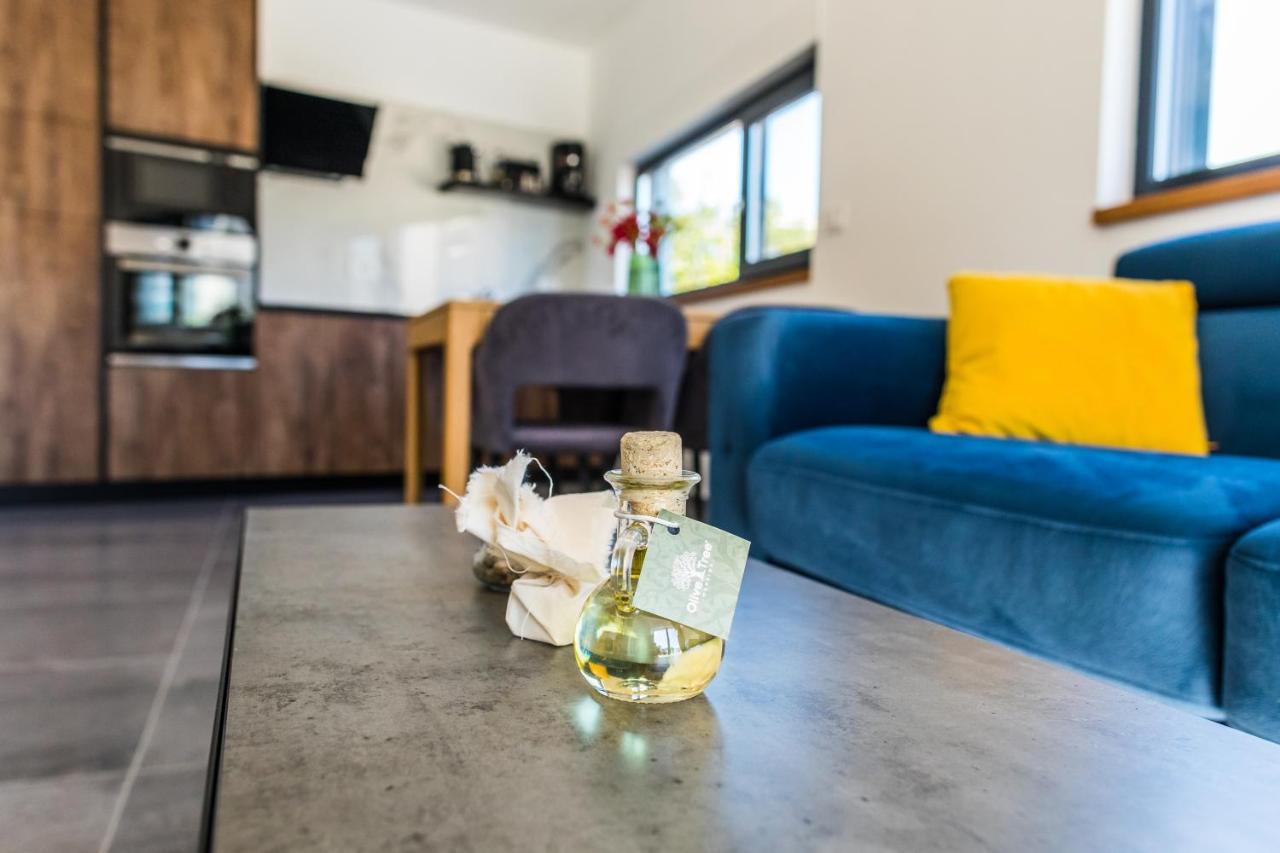 Apartamento Olive Tree Mansion Vir Exterior foto