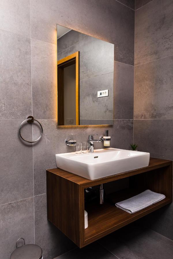Apartamento Olive Tree Mansion Vir Exterior foto