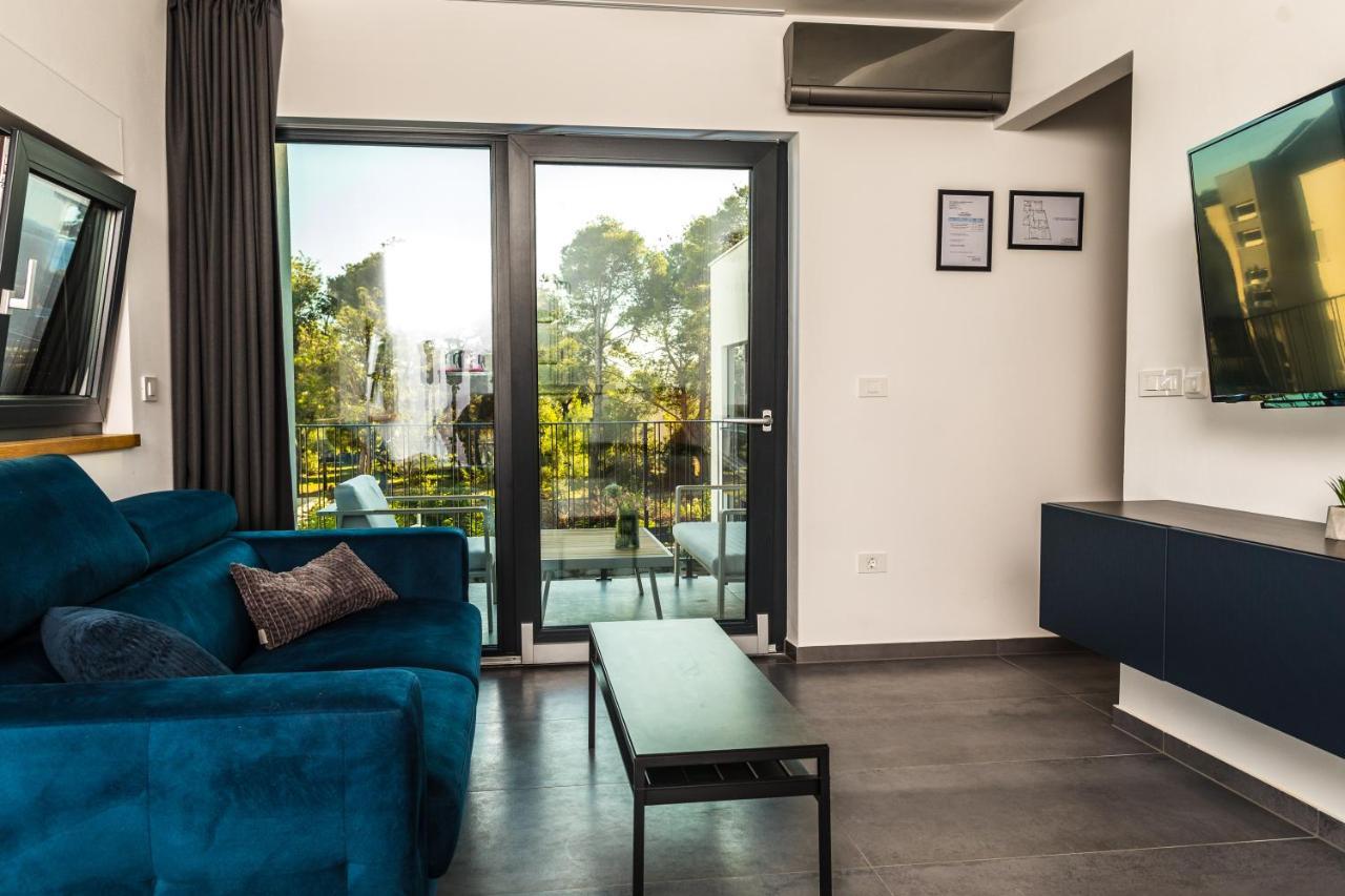 Apartamento Olive Tree Mansion Vir Exterior foto