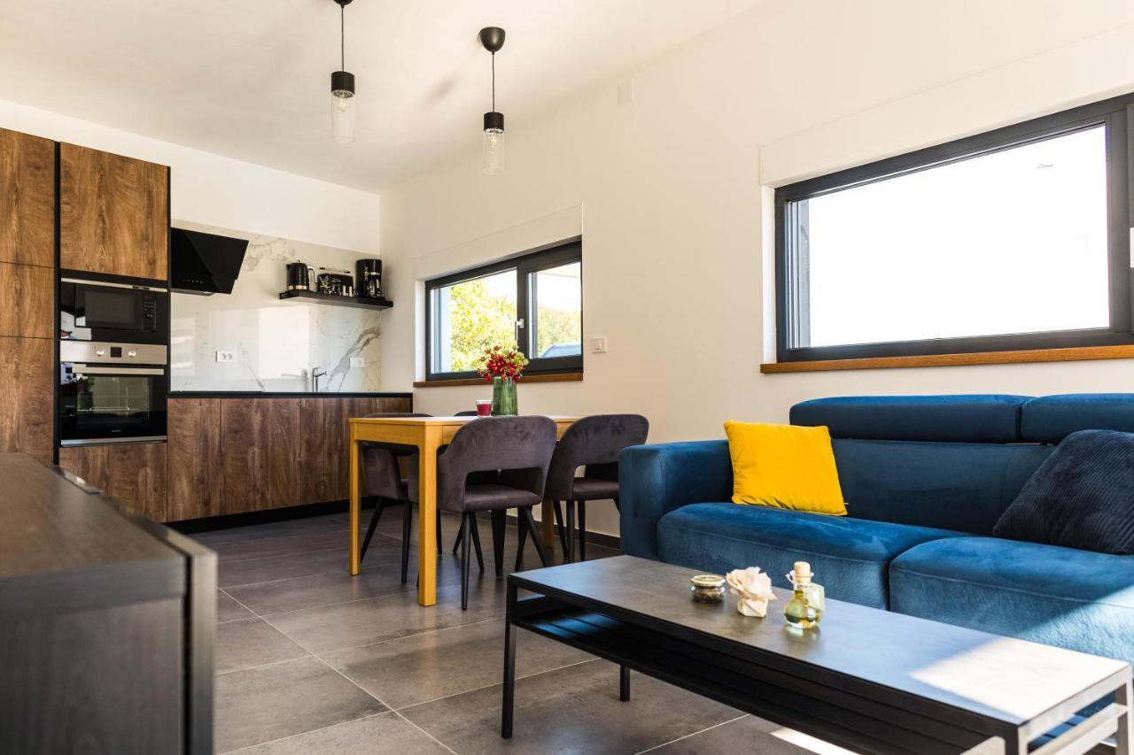 Apartamento Olive Tree Mansion Vir Exterior foto
