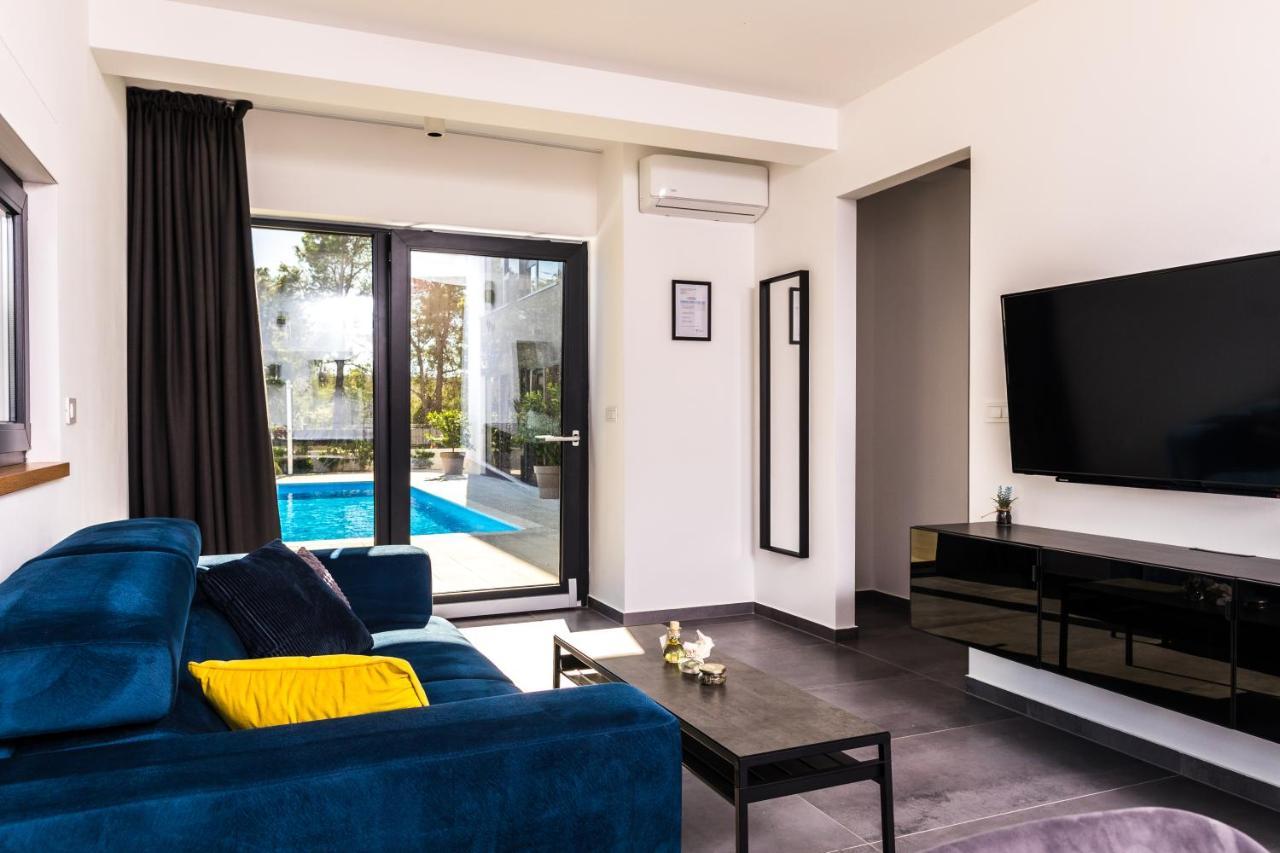 Apartamento Olive Tree Mansion Vir Exterior foto